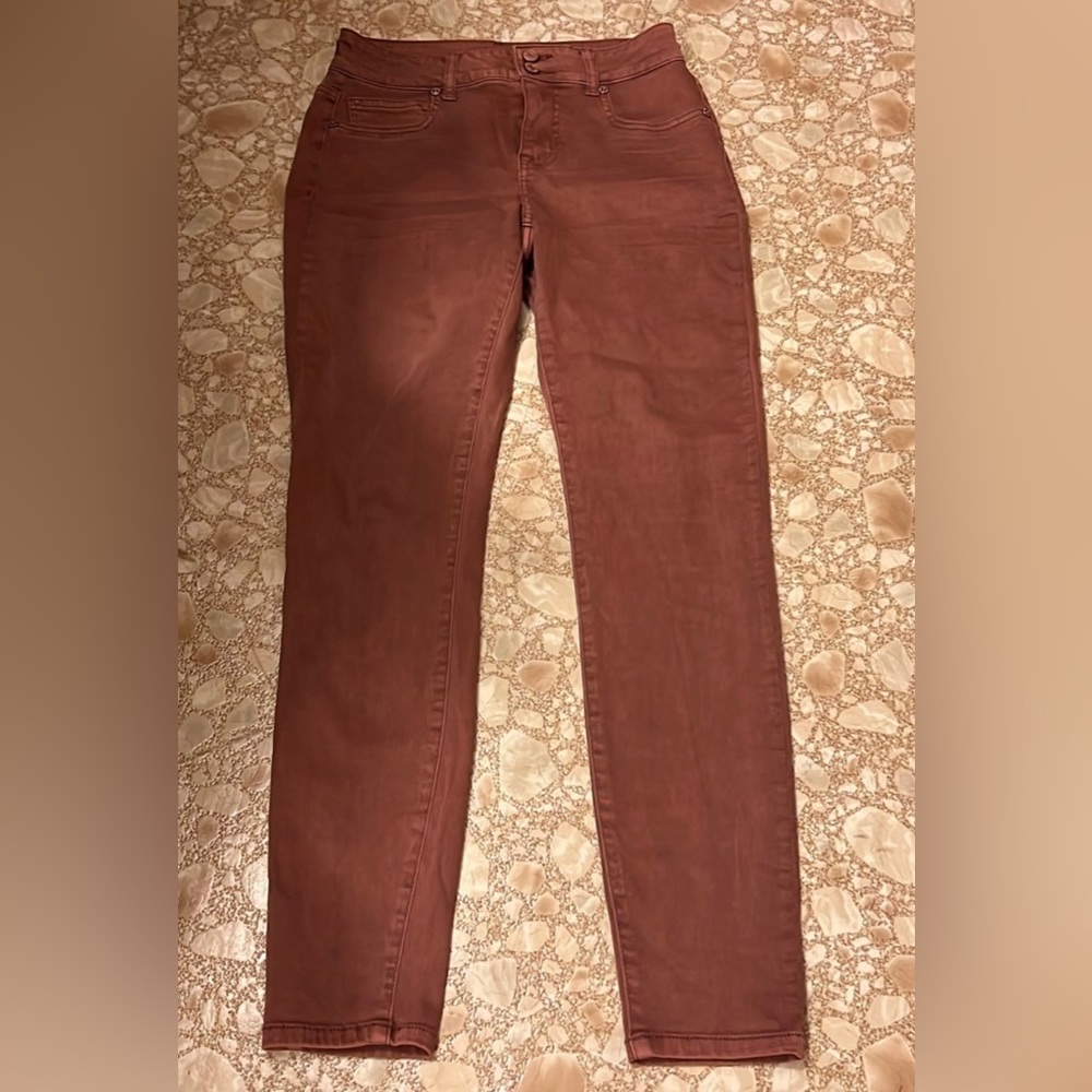 Maurice’s skinny jeans size 6 with double buttons